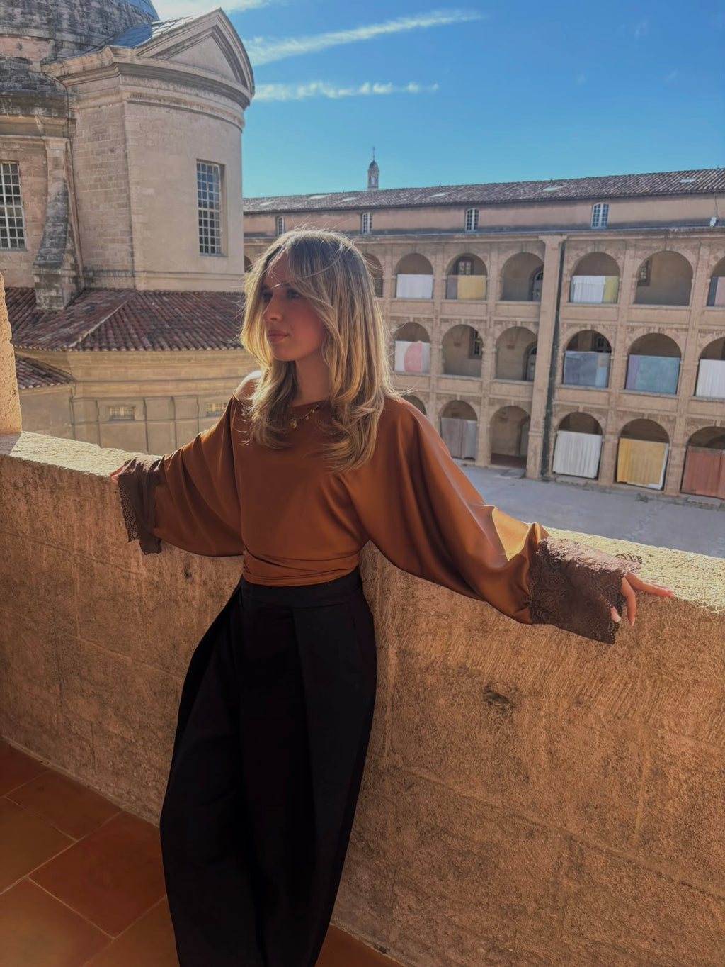 Haut en satin marron